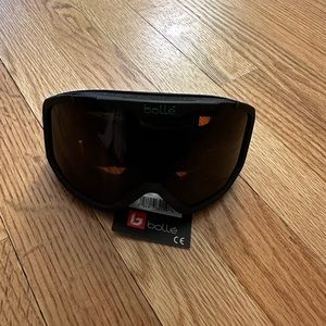 Bolle snowboarding goggles
